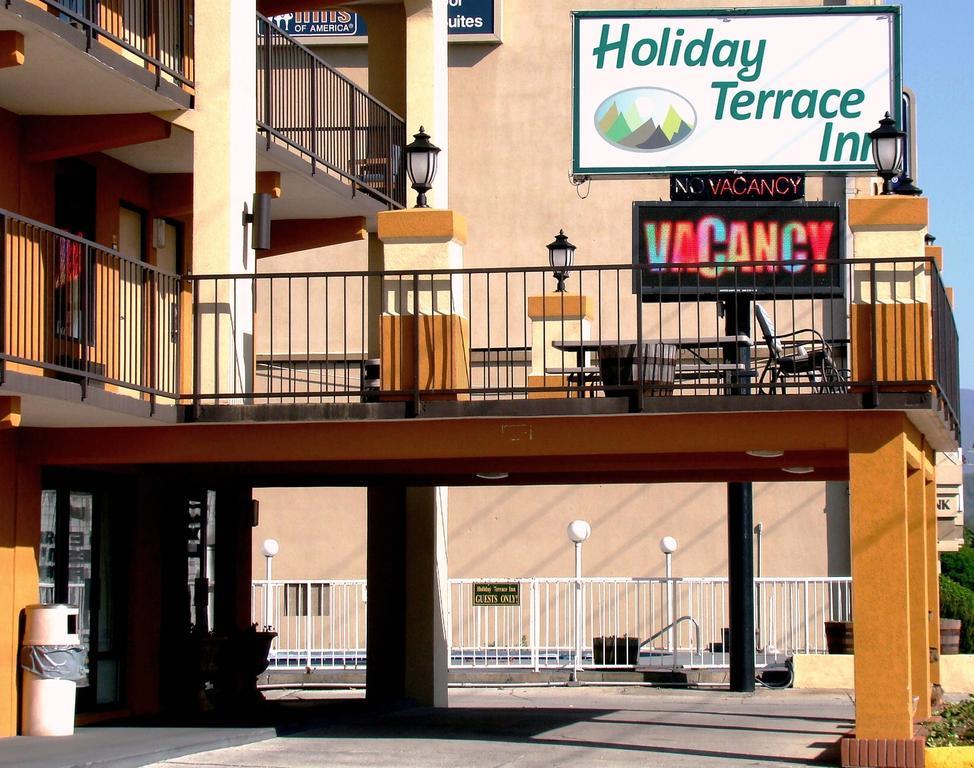 Holiday Terrace Inn - Пиджен Фордж Екстериор снимка